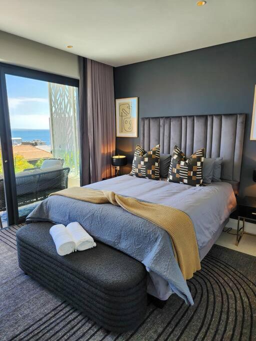 Signal Hill Sanctuary * Cape Town